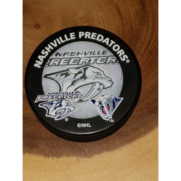 Nashville Predators NHL Team Logo Souvenir Hockey Puck - Picture 1 of 3